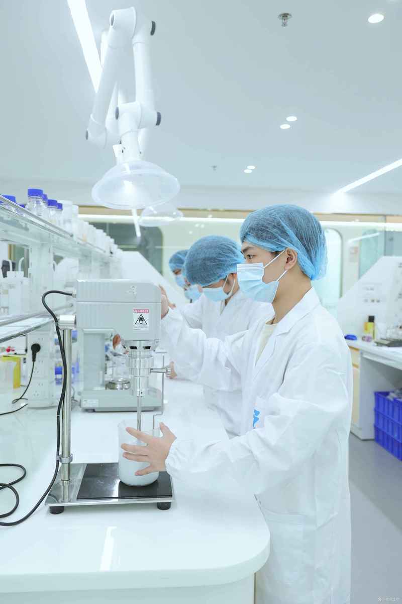 2026年廣州熊果苷護(hù)膚品OEM工廠合作實(shí)力參考 選廠指南與推薦方向